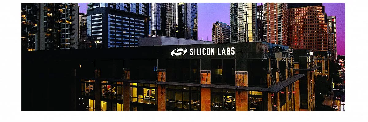 silicon-labs-building-exterior-illuminated-sign.jpg