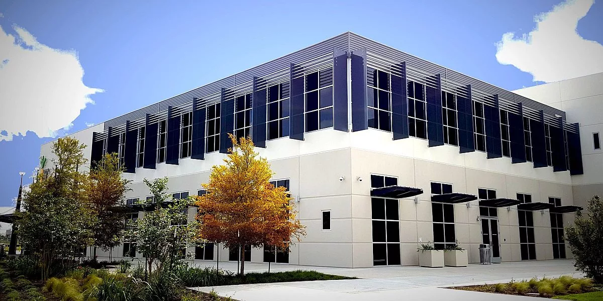 exterior-architectural-signage-medical-office-building-austin.jpg
