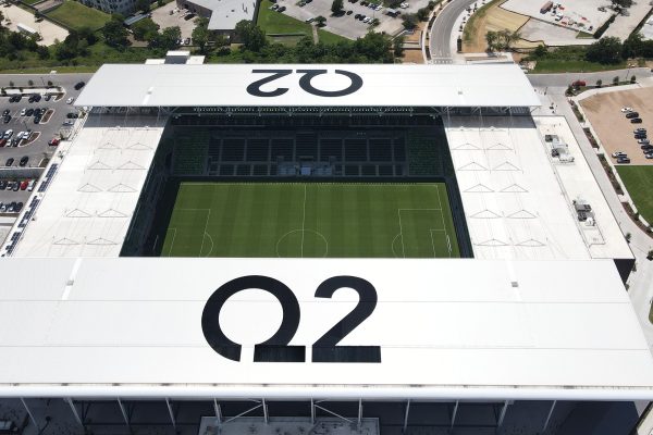 exterior-q2-stadium-rooftop-signage-austin-sports-venue-custom-fabrication.jpg